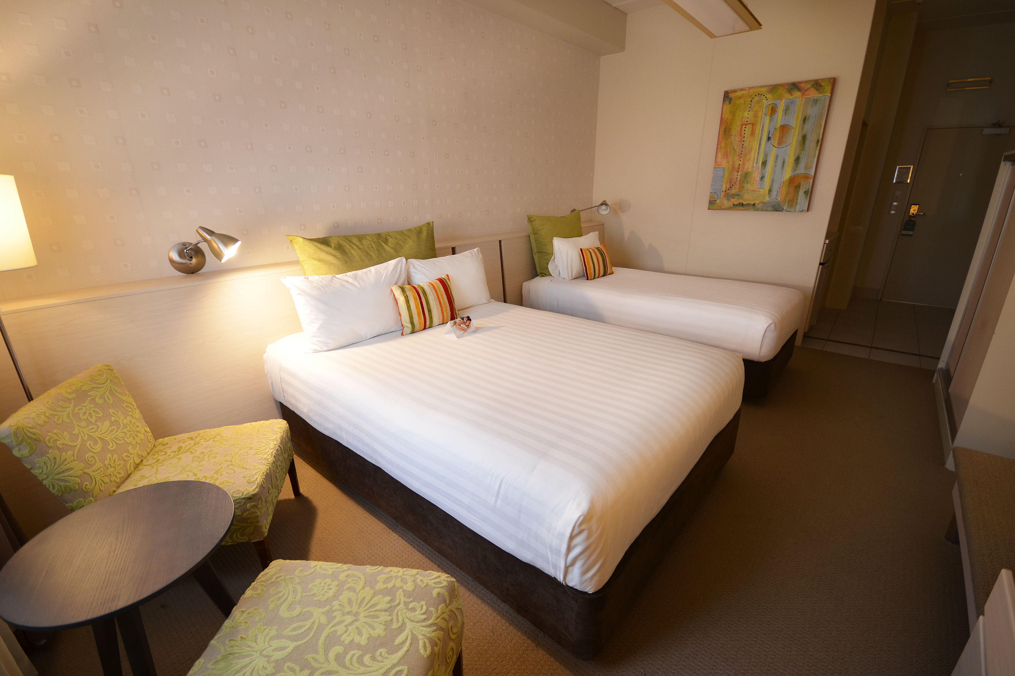 Deluxe Queen Room | Auckland Airport Hotel Accommodation | Jet Park