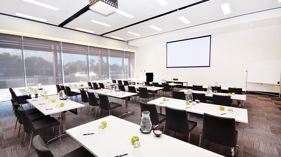 Kiwi Ballroom - Classroom Seating Style Back | Jet Park Hotel Auckland Airport Conference Centre