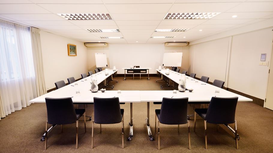 Kauri Room - Ushape Seating Style | Jet Park Hotel Auckland Airport Conference Centre